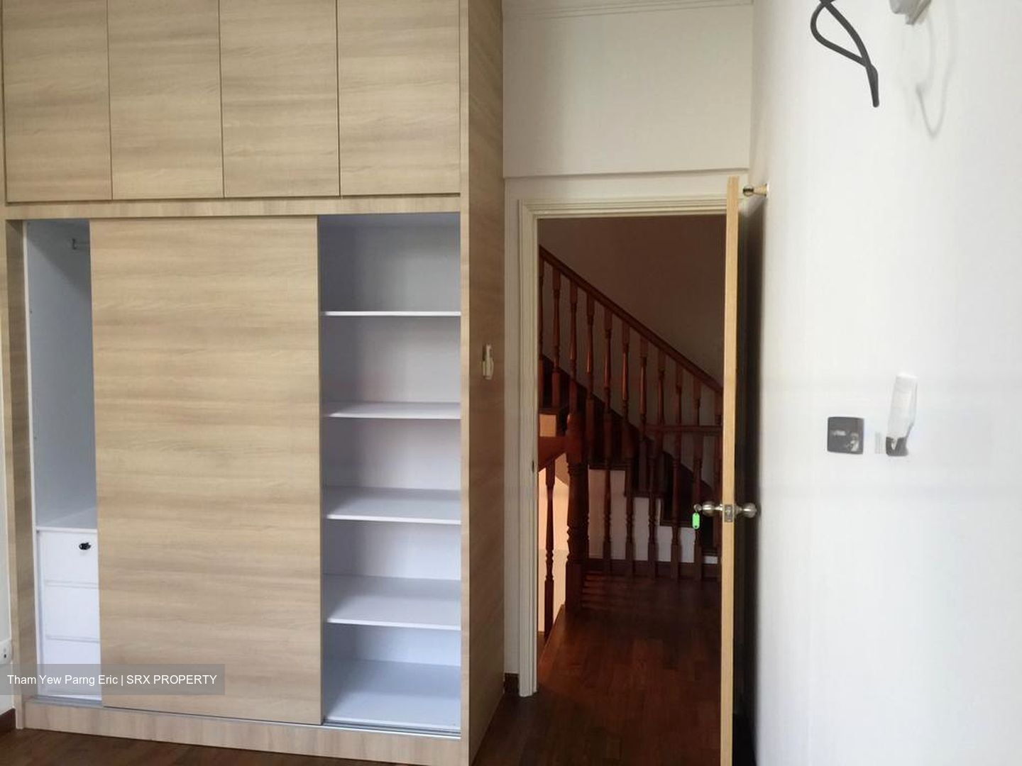 King's Road (D10), Terrace #470258731